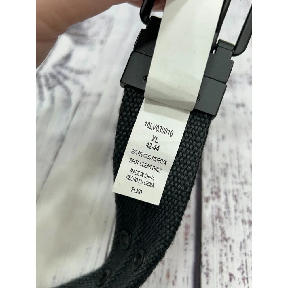 NWT Levi's Men's Black Reversible Canvas Matte Buckle Work Belt Size XL (42–44)‎